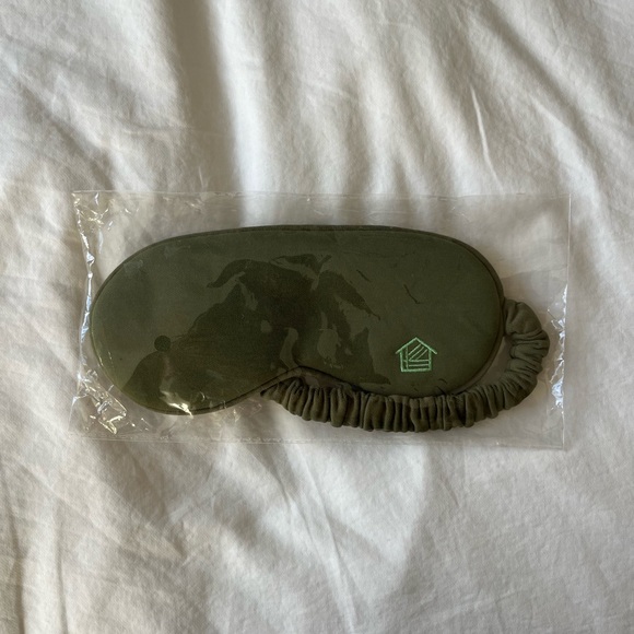 Houseplant Sleep Mask - Picture 3 of 4